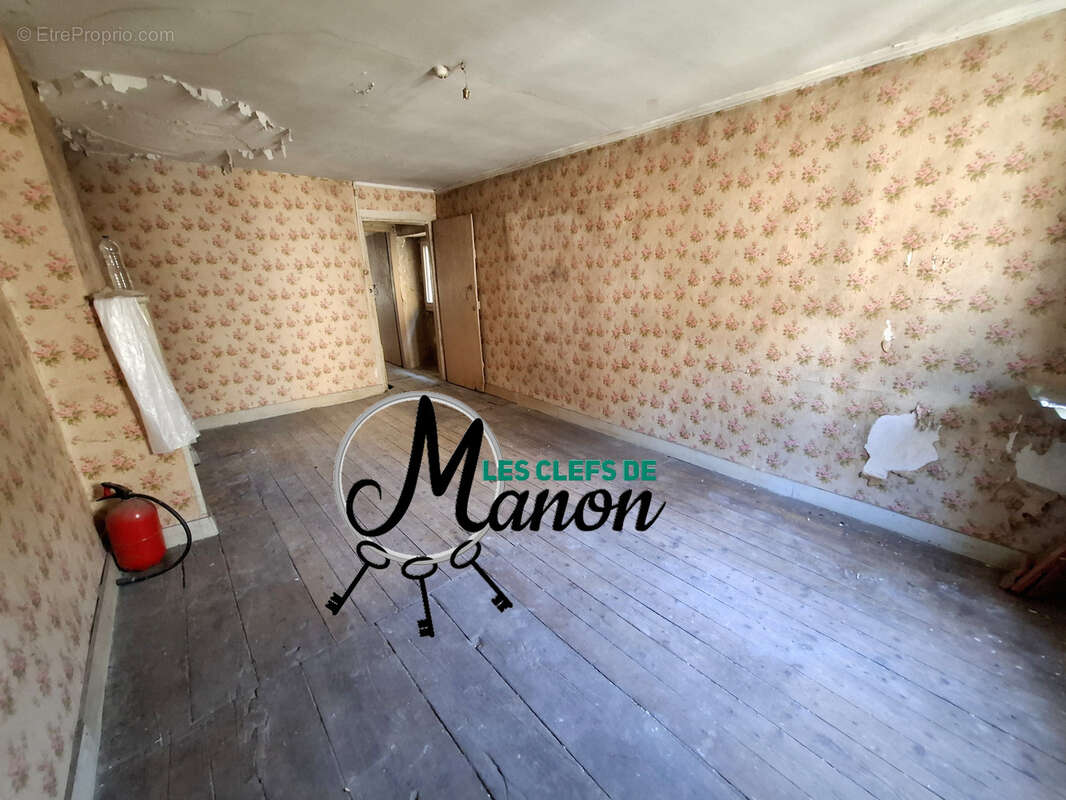 Maison à BESSINES-SUR-GARTEMPE