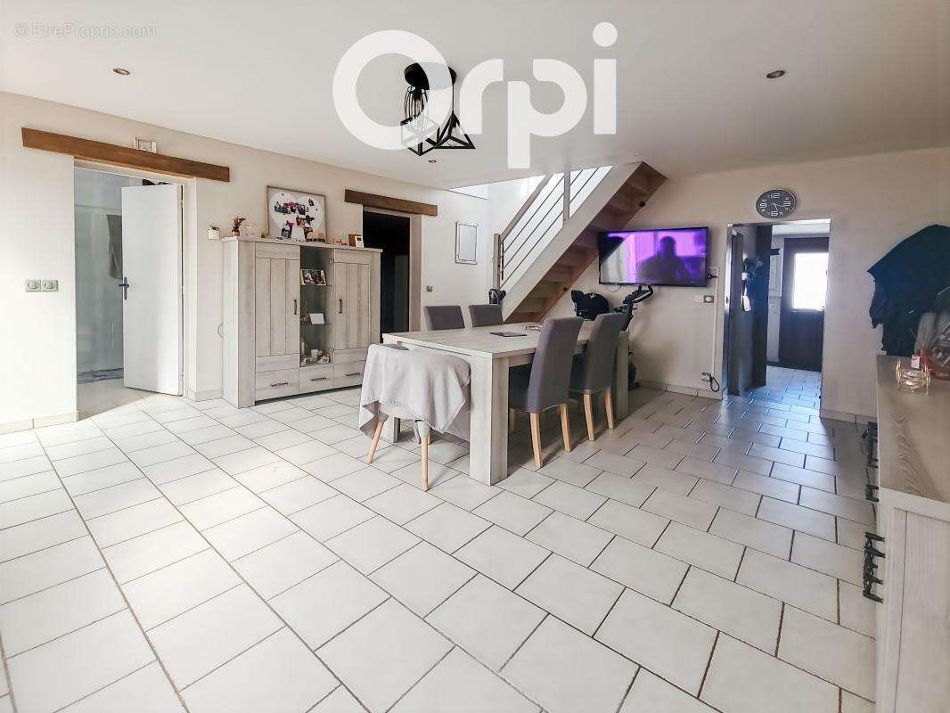 Maison à MOYENNEVILLE