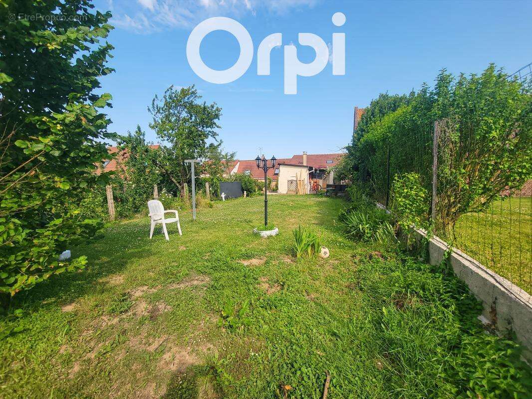 Maison à MOYENNEVILLE