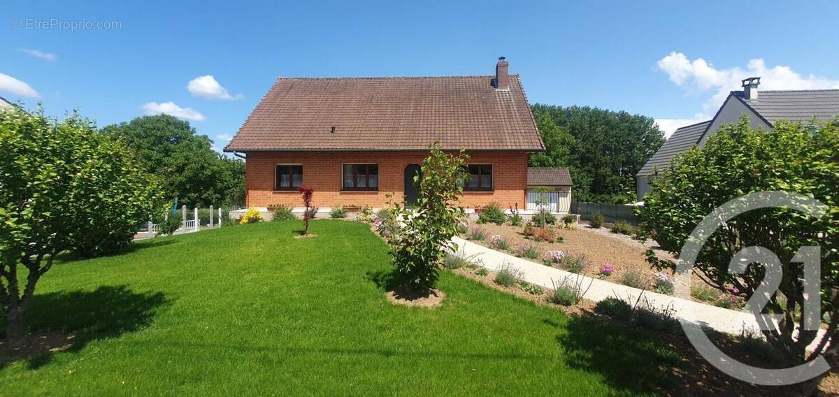 Maison à BOUIN-PLUMOISON