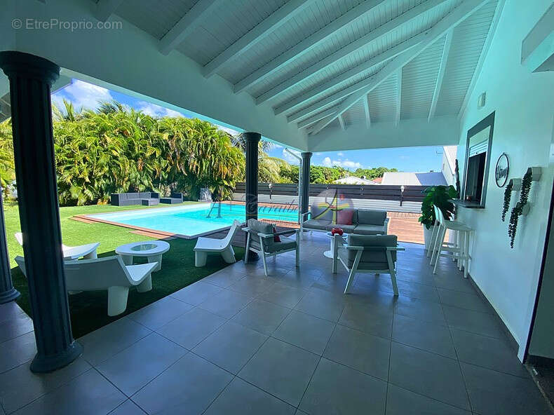 Maison à SAINTE-ANNE