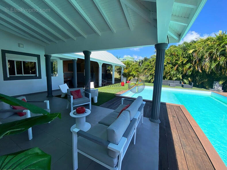 Maison à SAINTE-ANNE