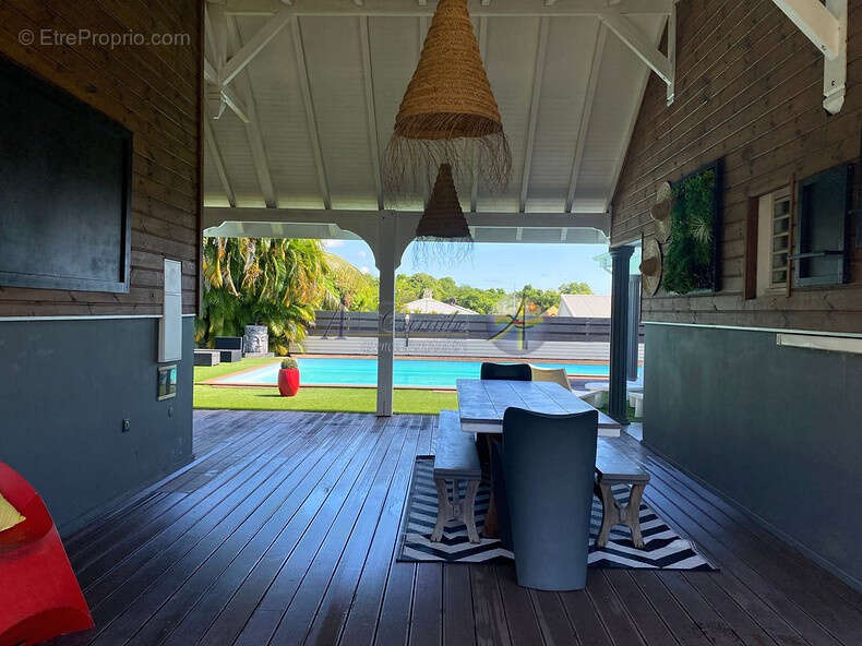 Maison à SAINTE-ANNE