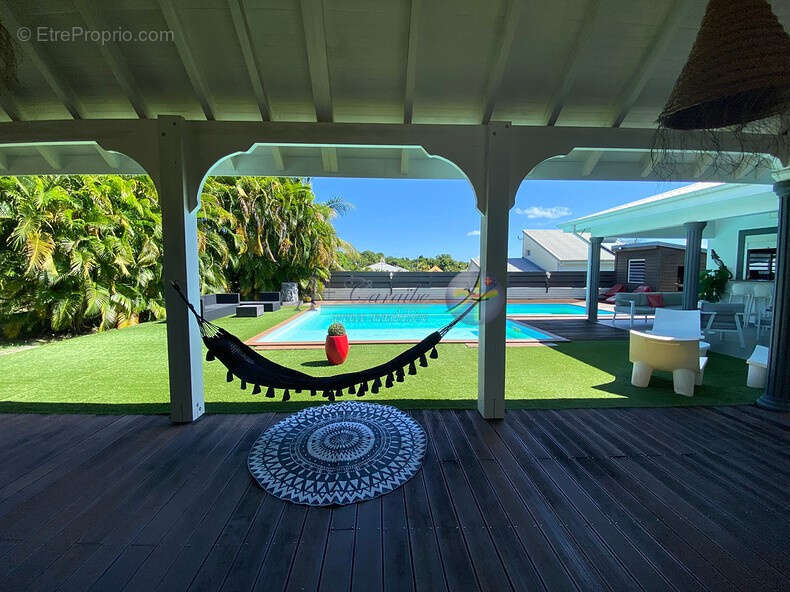 Maison à SAINTE-ANNE