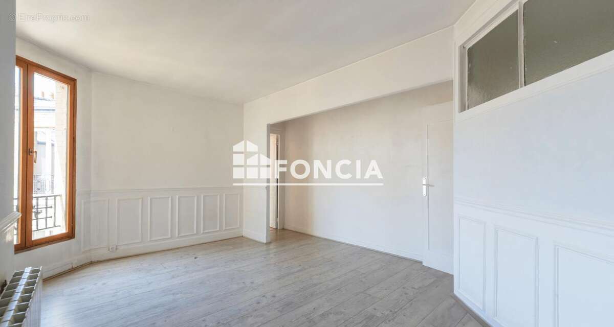 Appartement à PARIS-15E