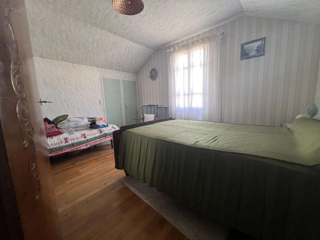 Maison à LES CLAYES-SOUS-BOIS