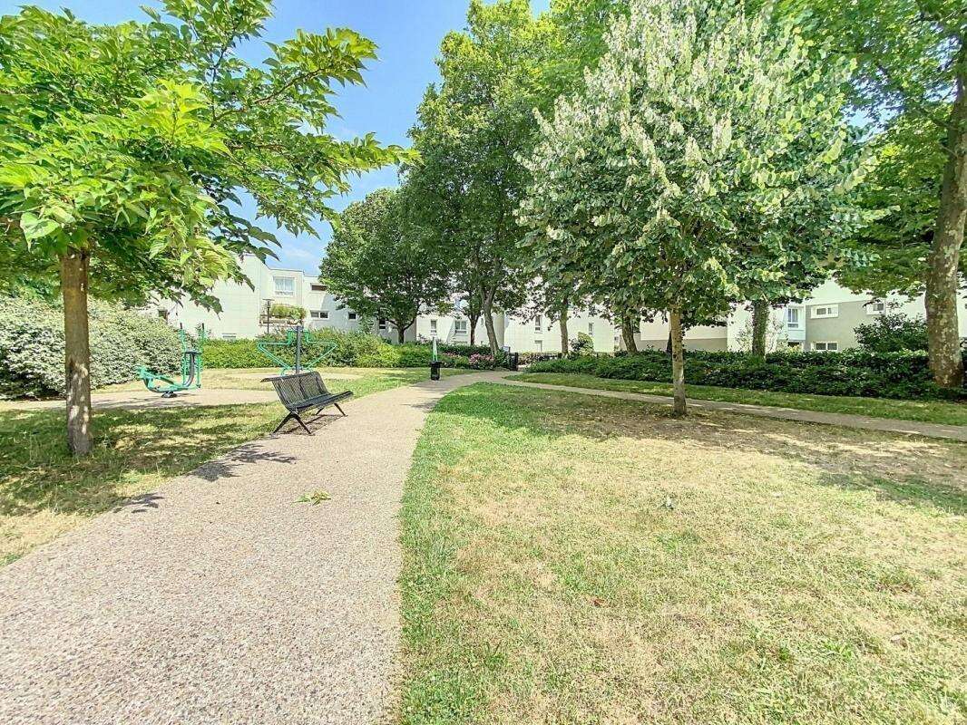 Appartement à MONTIGNY-LE-BRETONNEUX