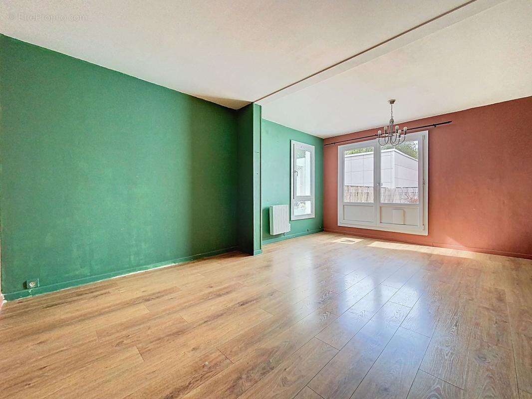 Appartement à MONTIGNY-LE-BRETONNEUX