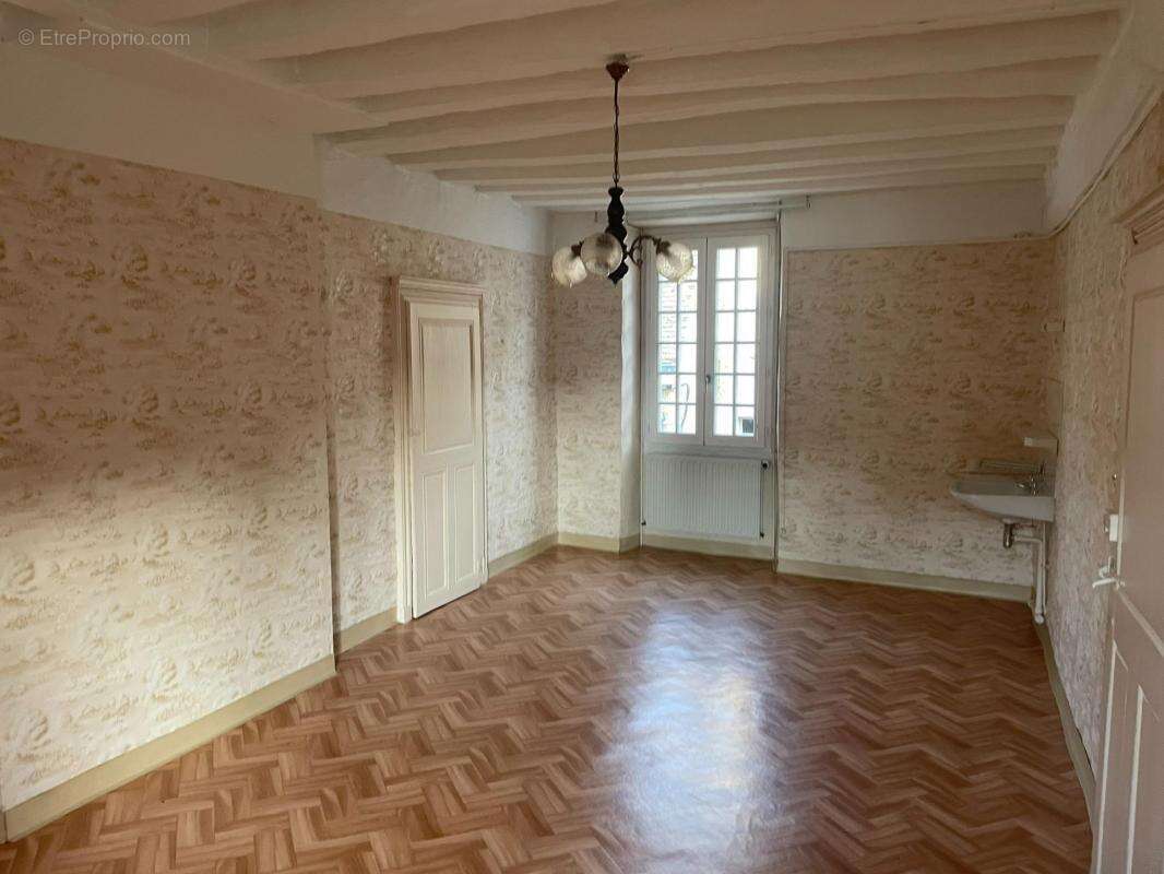 Maison à MALICORNE-SUR-SARTHE