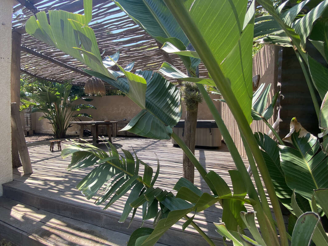 Maison à LA LONDE-LES-MAURES