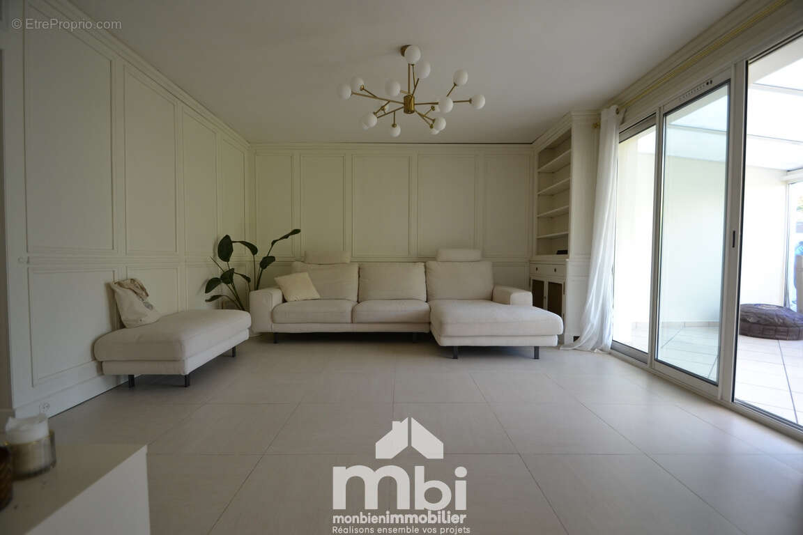 Maison à MARLY-LA-VILLE