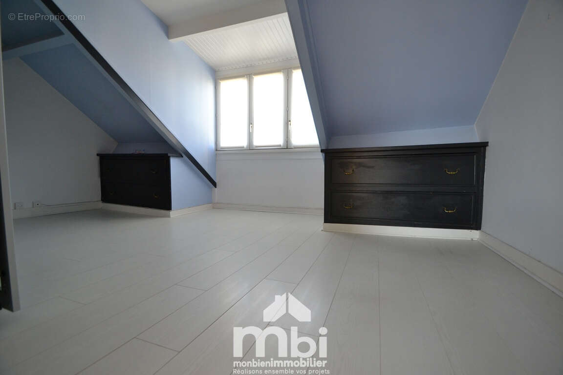 Maison à MARLY-LA-VILLE