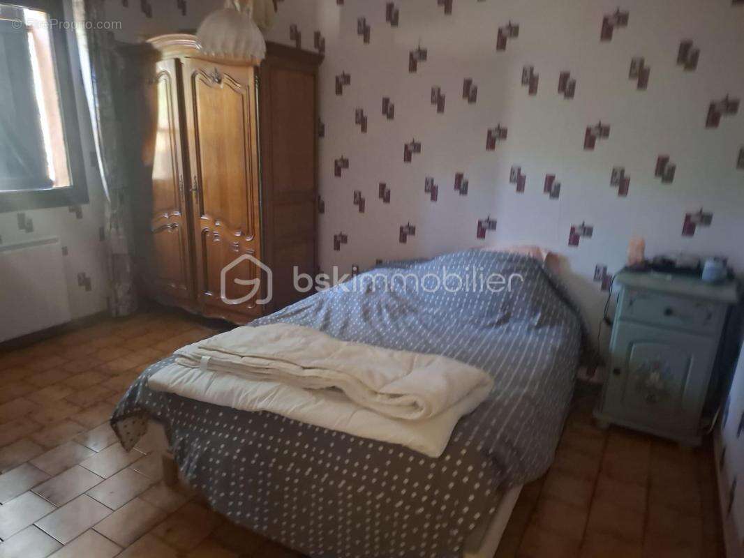 Maison à SAINT-QUENTIN-LA-POTERIE