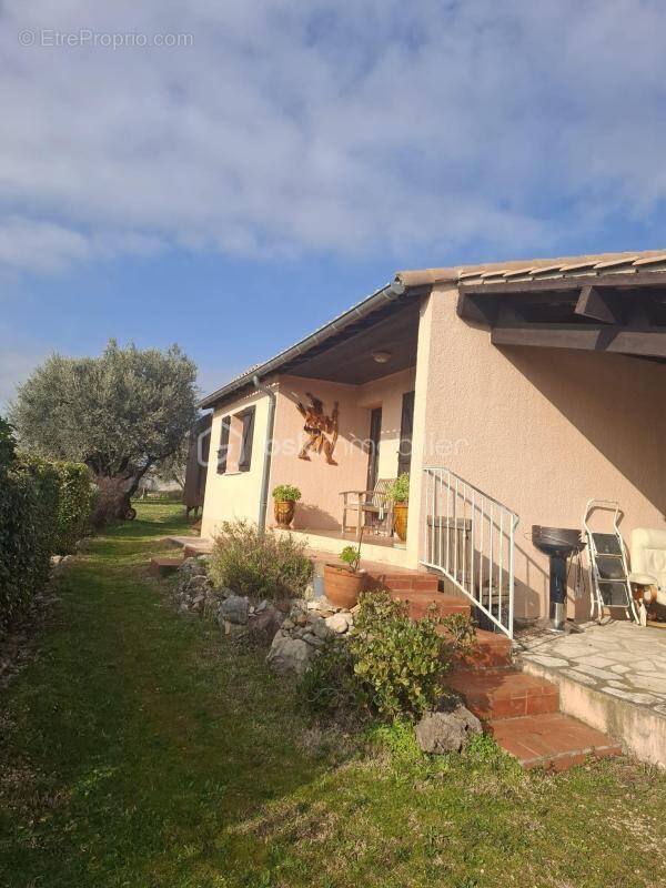 Maison à SAINT-QUENTIN-LA-POTERIE