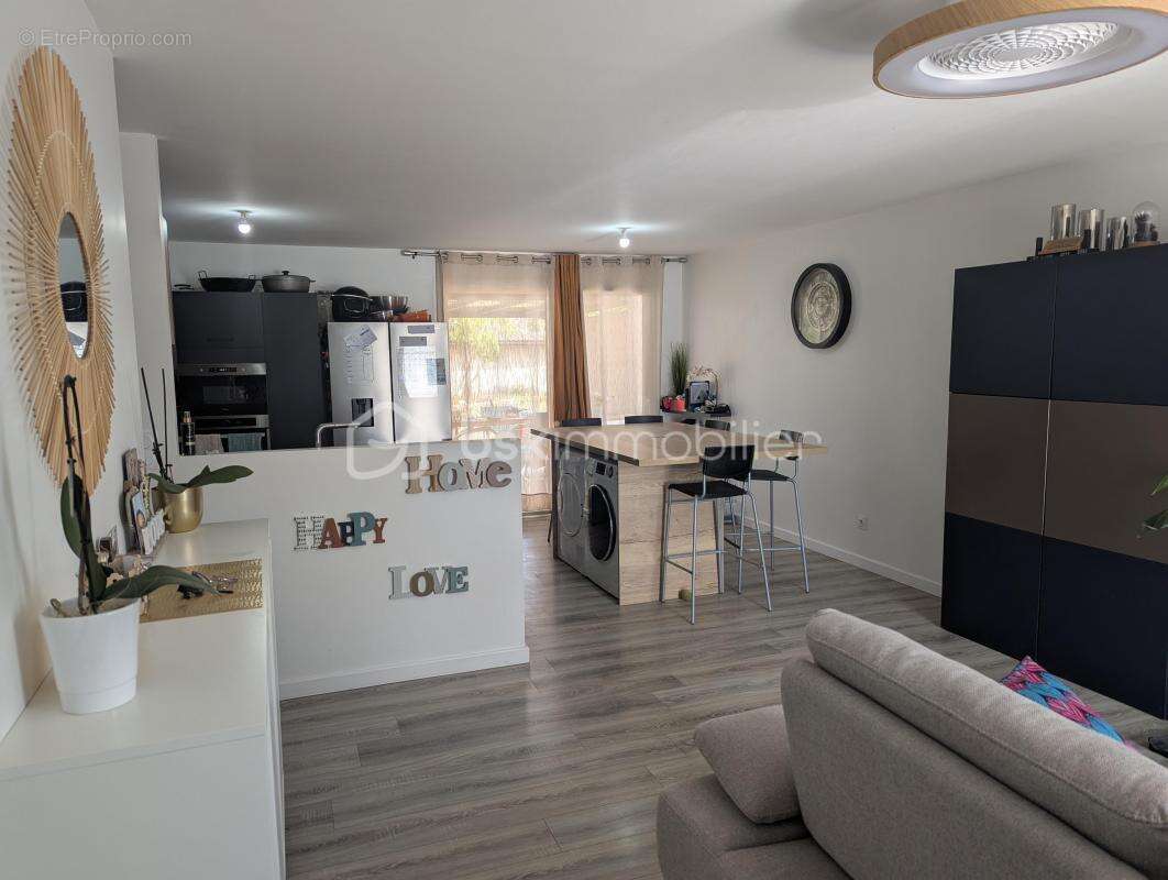 Maison à CAMPS-SUR-L&#039;ISLE