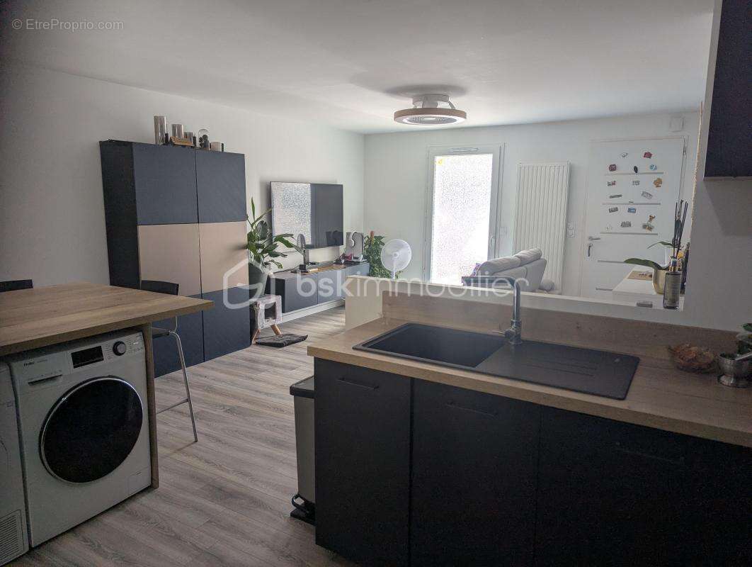 Maison à CAMPS-SUR-L&#039;ISLE