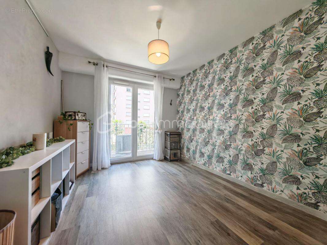 Appartement à BILLERE