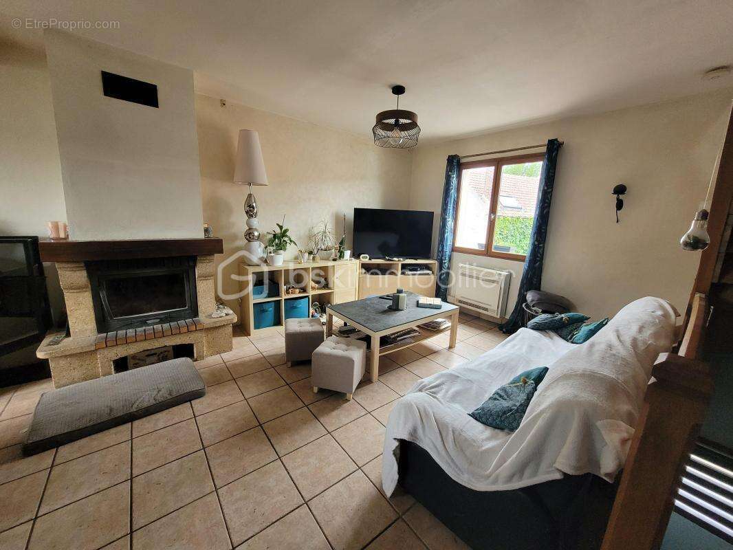 Maison à CLAYE-SOUILLY