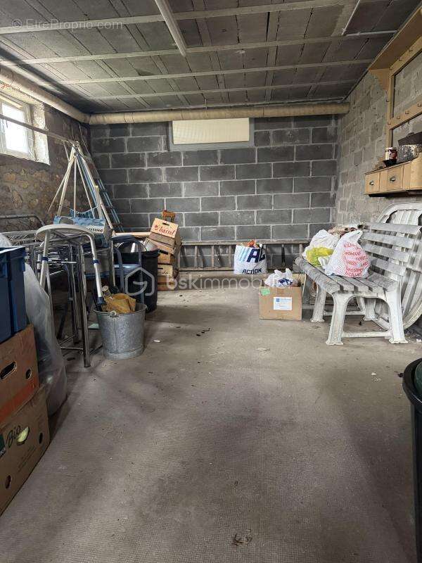 Maison à MOULINS-SUR-YEVRE