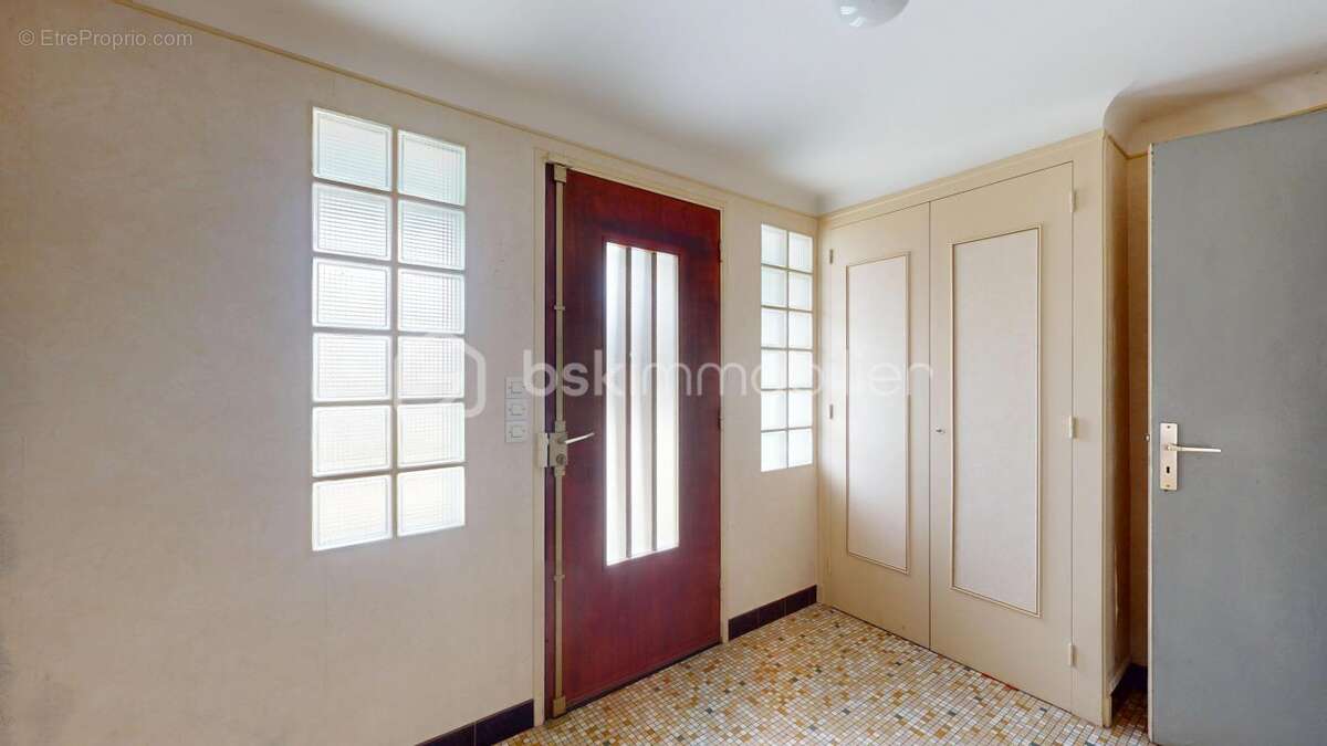 Maison à MOULINS-SUR-YEVRE