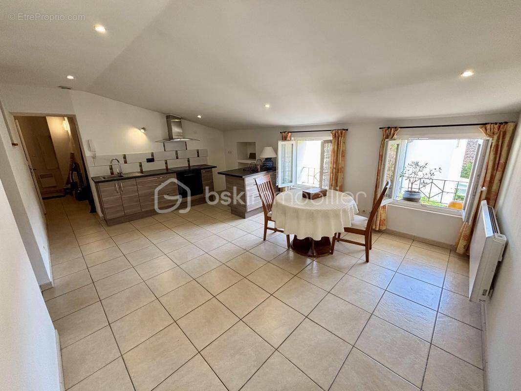 Appartement à TRANS-EN-PROVENCE