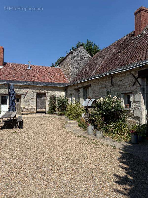Maison à SAINTE-MAURE-DE-TOURAINE