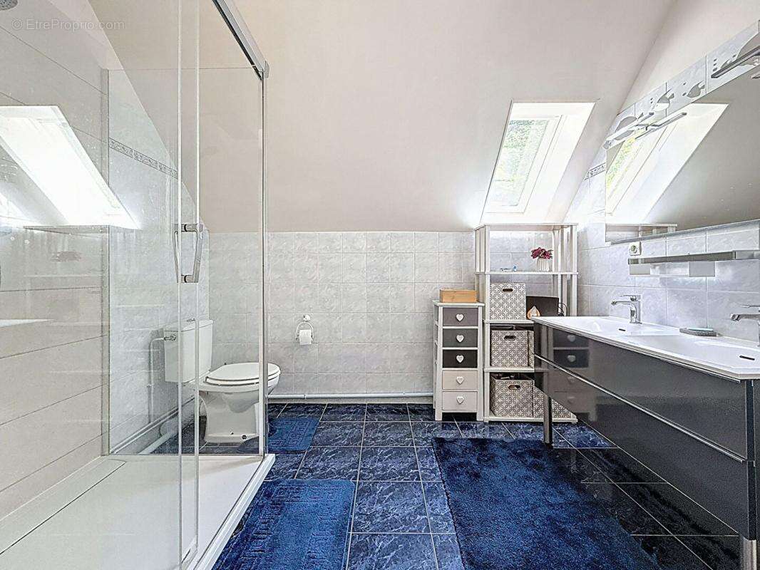 Maison à VERNEUIL-EN-HALATTE