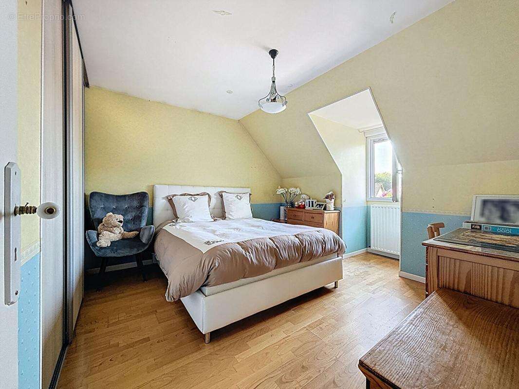 Maison à VERNEUIL-EN-HALATTE