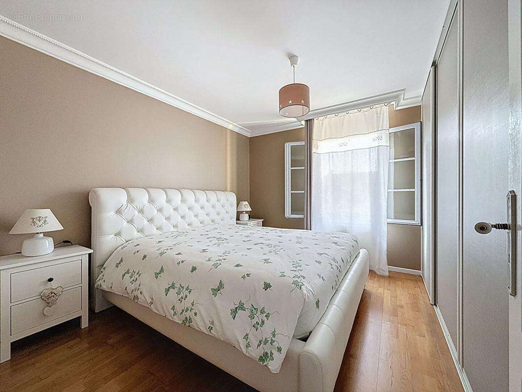 Maison à VERNEUIL-EN-HALATTE