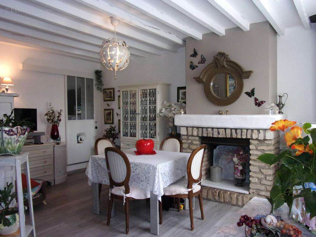 Maison à BOISSET-LES-PREVANCHES