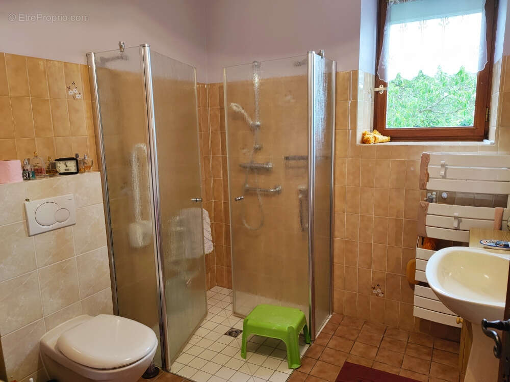 Maison à SAINT-VRAN