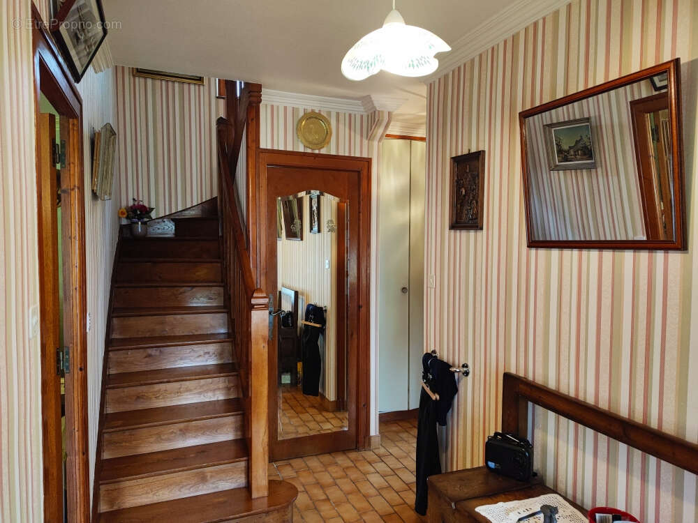 Maison à SAINT-VRAN