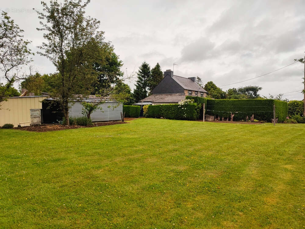 Maison à SAINT-VRAN