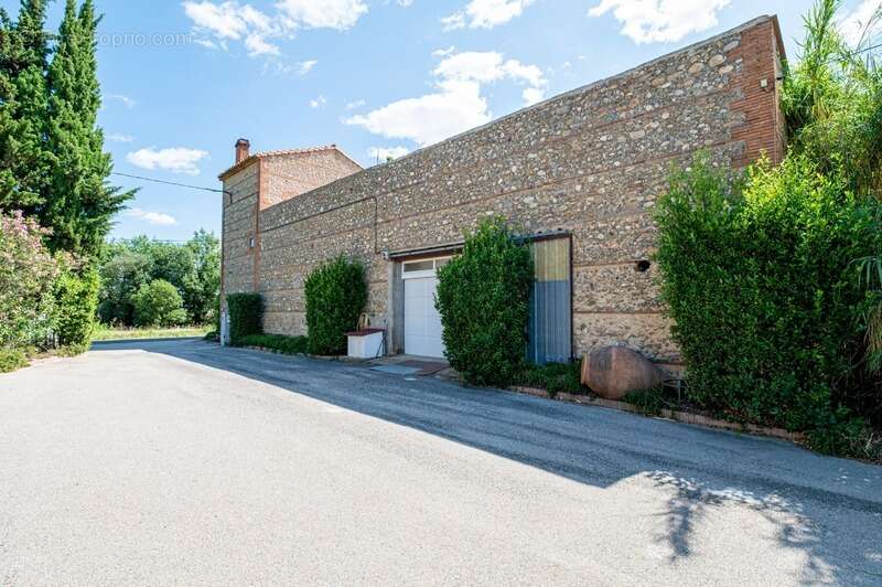 Maison à PEZILLA-LA-RIVIERE