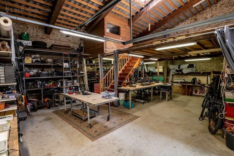 Maison à PEZILLA-LA-RIVIERE