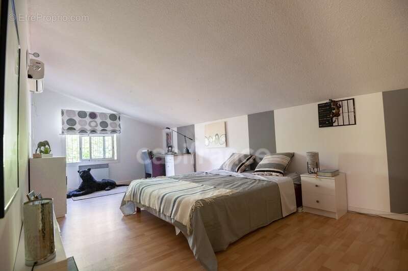 Maison à PEZILLA-LA-RIVIERE