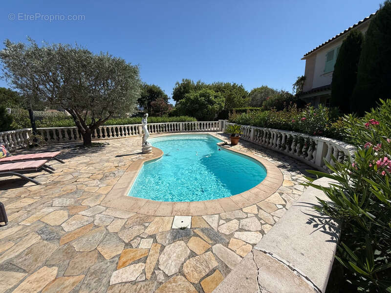 Maison à SAINT-RAPHAEL