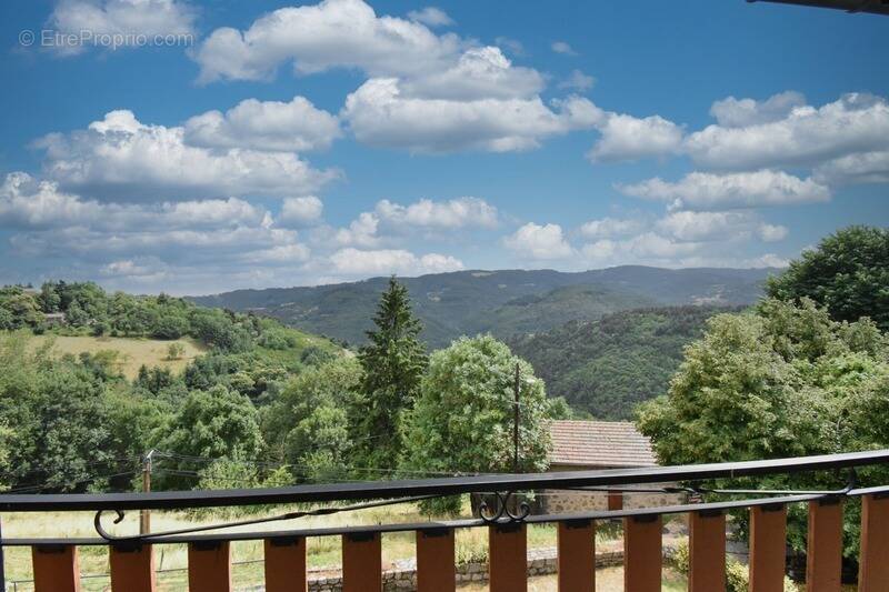 Maison à ROCHEPAULE