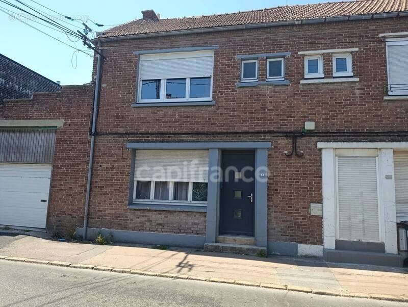 Maison à COURRIERES