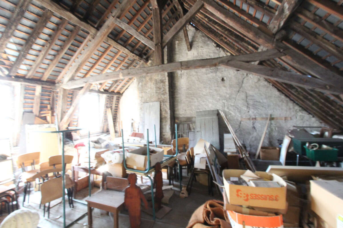 Appartement à LA CHARITE-SUR-LOIRE