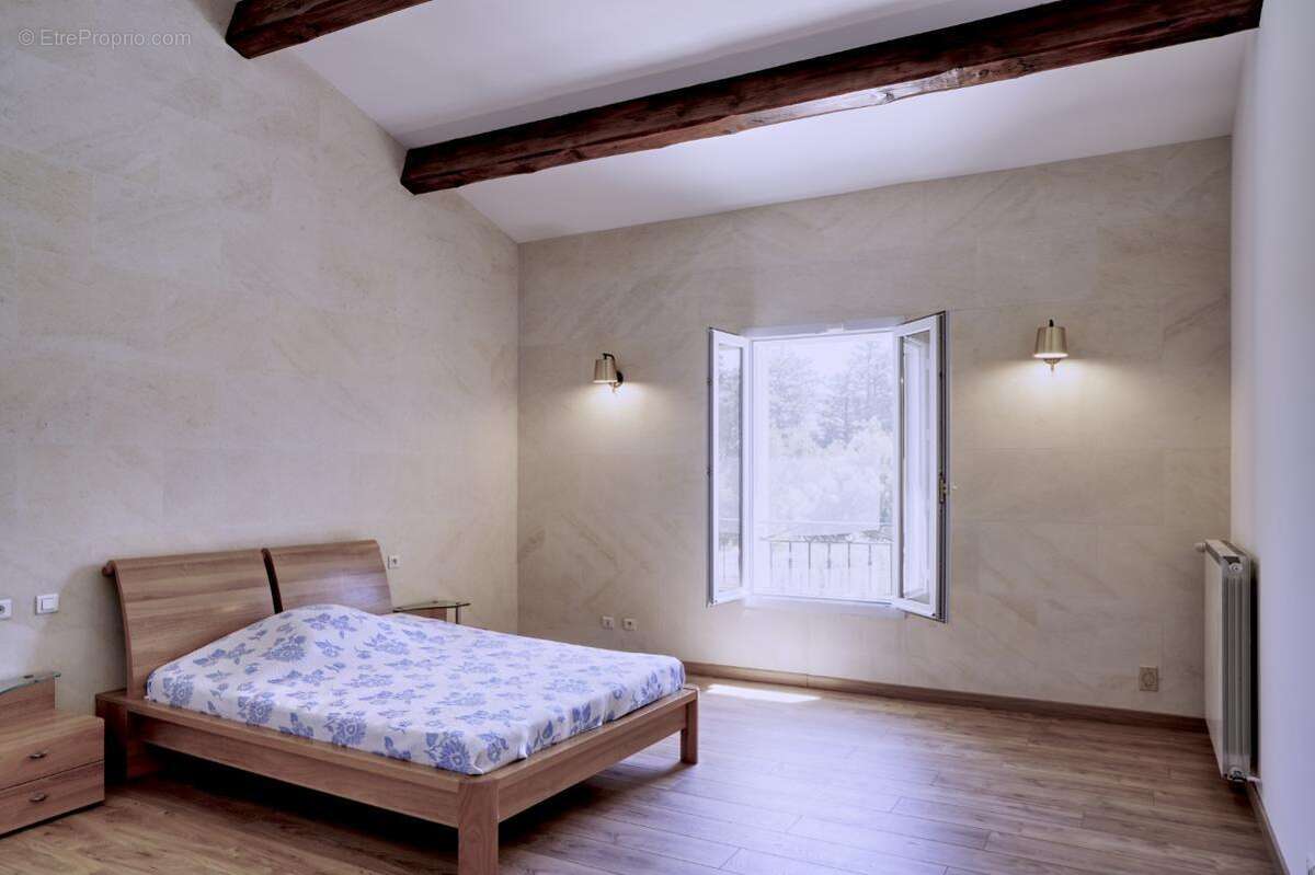 Maison à VILLENEUVE-LES-AVIGNON