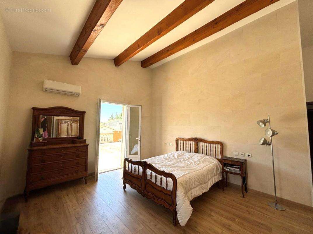 Maison à VILLENEUVE-LES-AVIGNON