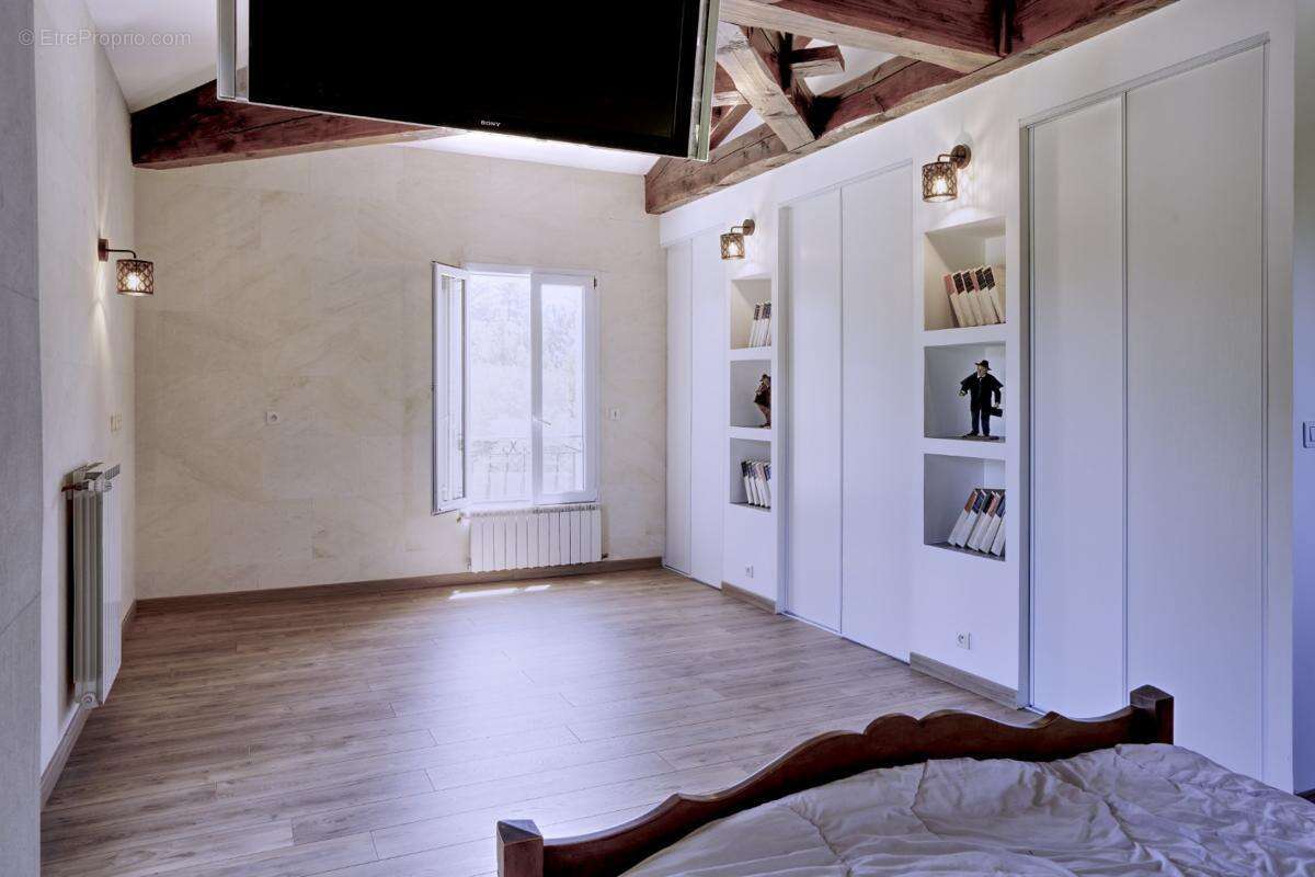 Maison à VILLENEUVE-LES-AVIGNON