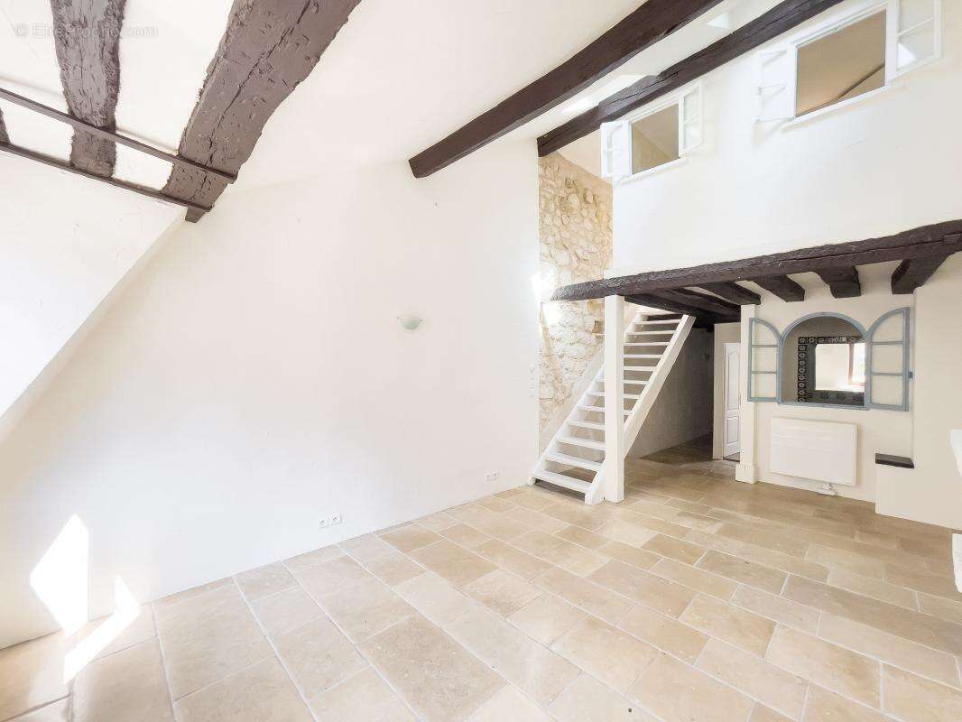 Appartement à PARIS-3E