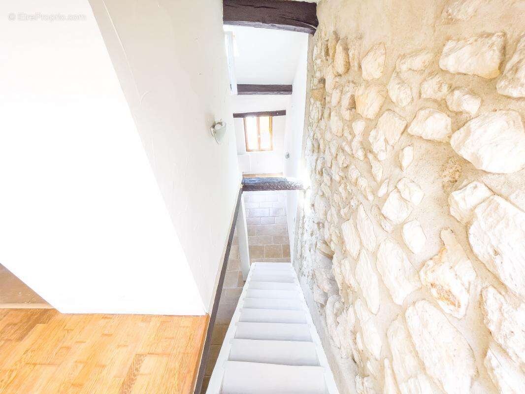 Appartement à PARIS-3E