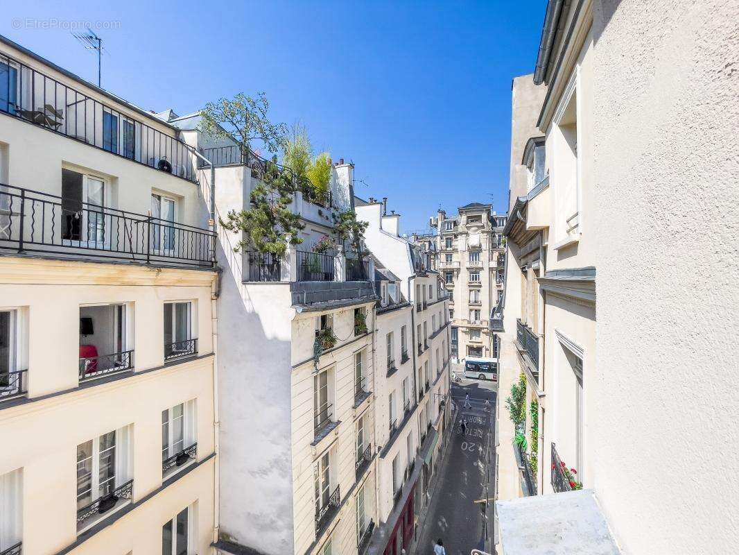 Appartement à PARIS-3E