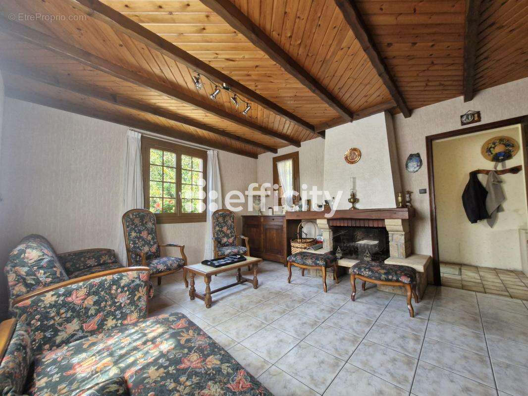 Maison à SAINTE-FLAIVE-DES-LOUPS