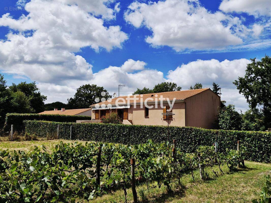 Maison à SAINTE-FLAIVE-DES-LOUPS