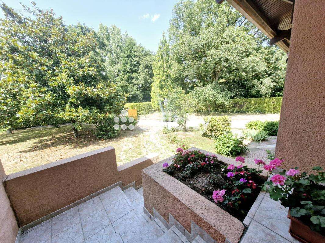 Maison à SAINTE-FLAIVE-DES-LOUPS