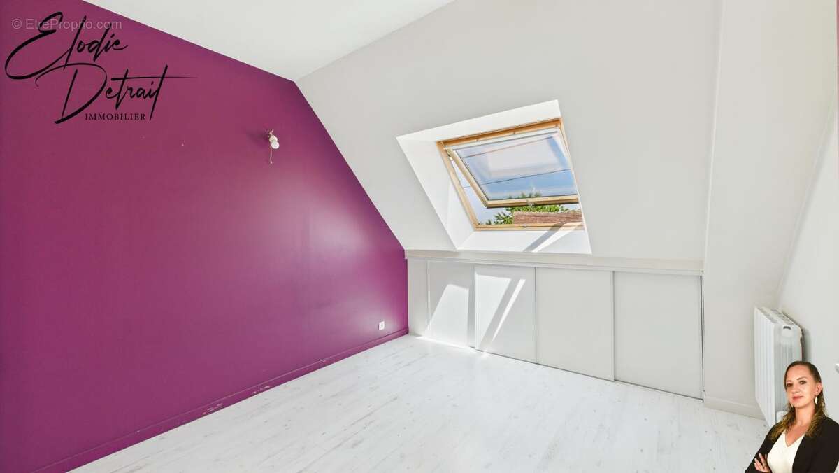 Maison à SAINTE-SABINE-SUR-LONGEVE